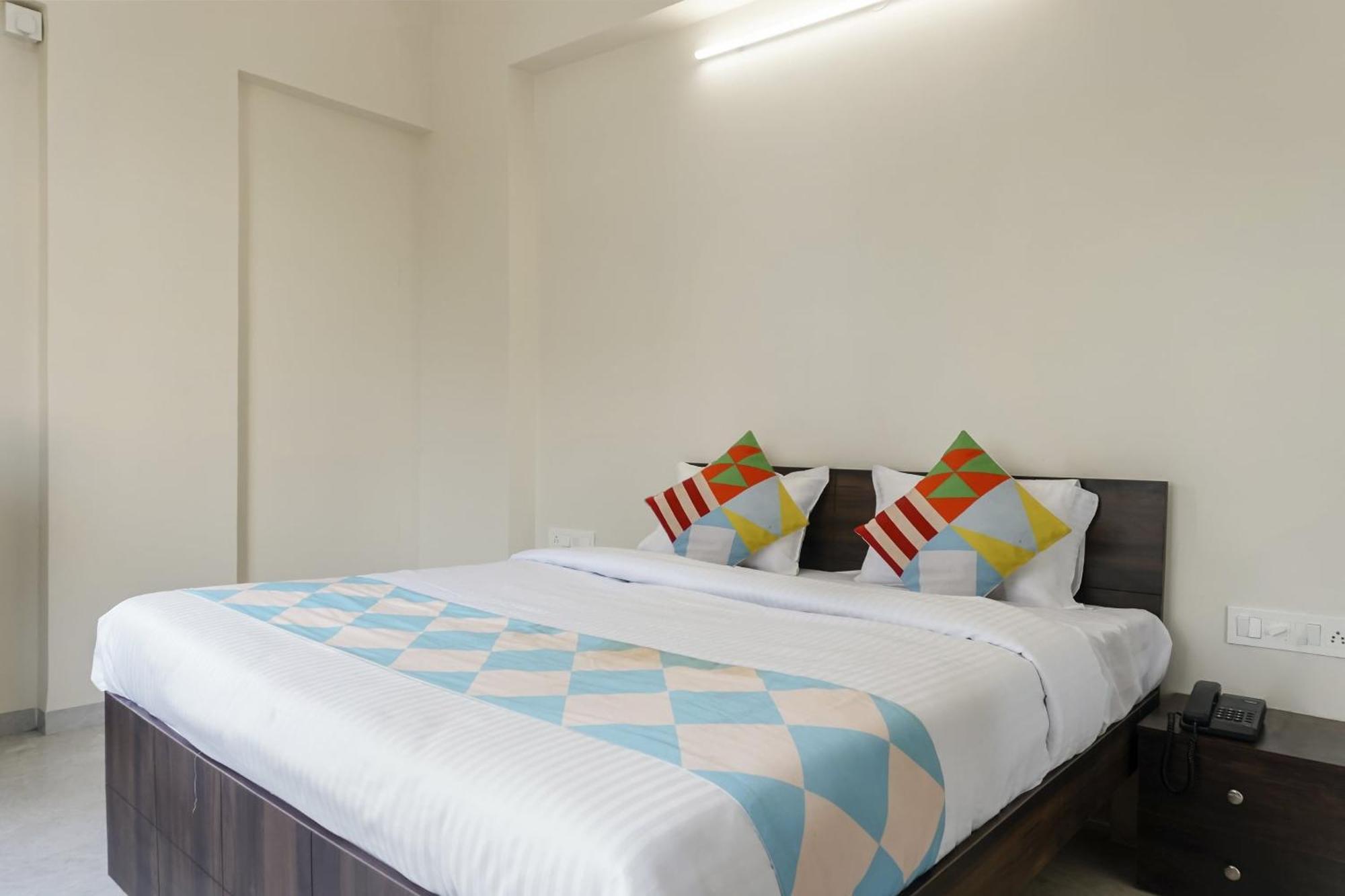 Chinchvad Hotel O Home Elegant Prime Ville מראה חיצוני תמונה