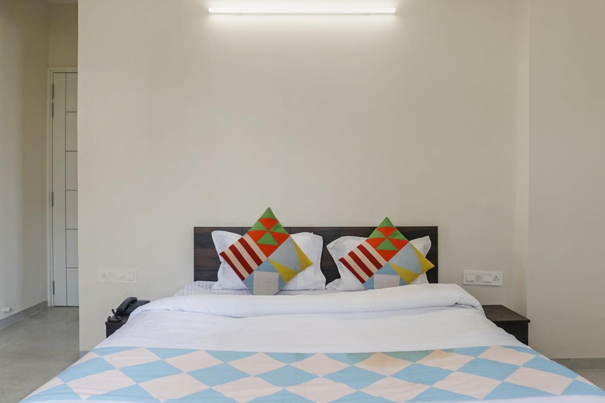 Chinchvad Hotel O Home Elegant Prime Ville מראה חיצוני תמונה